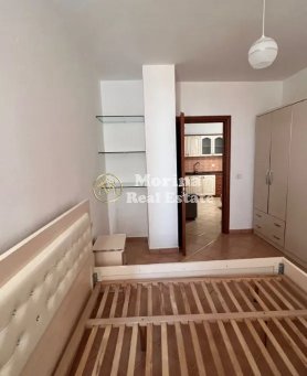 Tirane, jepet me qera apartament 1+1 Kati 3, 62 m² 400 € (Kinostudio)