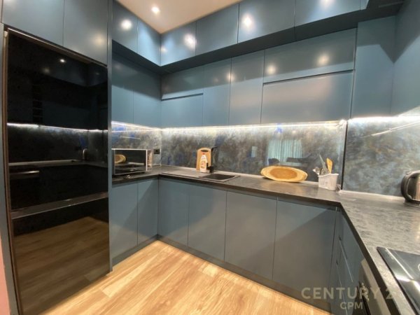 Tirane, jepet me qera apartament 1+1 Kati 6, 81 m² 650 € (Rruga Siri Kodra)