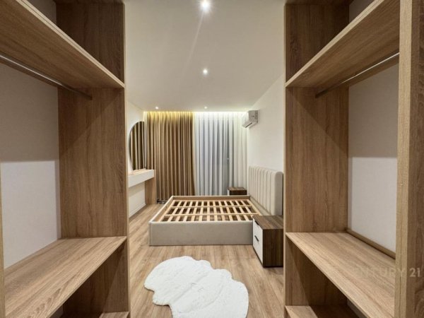 Tirane, shitet apartament 1+1 Kati 5, 70 m² 185.000 € (Rruga Fortuzi)