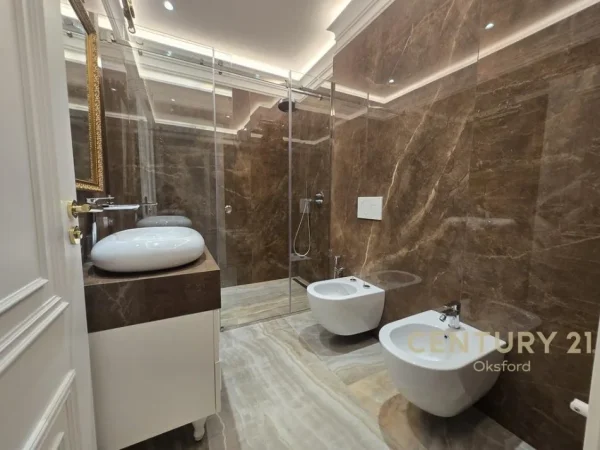 Tirane, shes apartament+verande | Penthouse 1+1+Ballkon Kati 7, 90 m² 266.000 € (rruga e dibres)