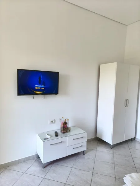 Sarande, dhome ne plazh