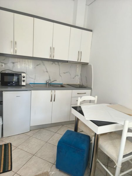 Sarande, dhome ne plazh