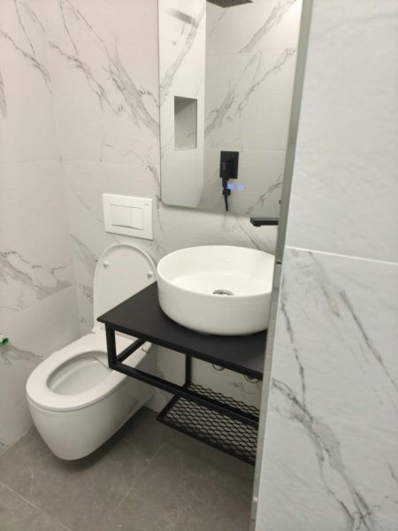 Sarande, dhome ne plazh