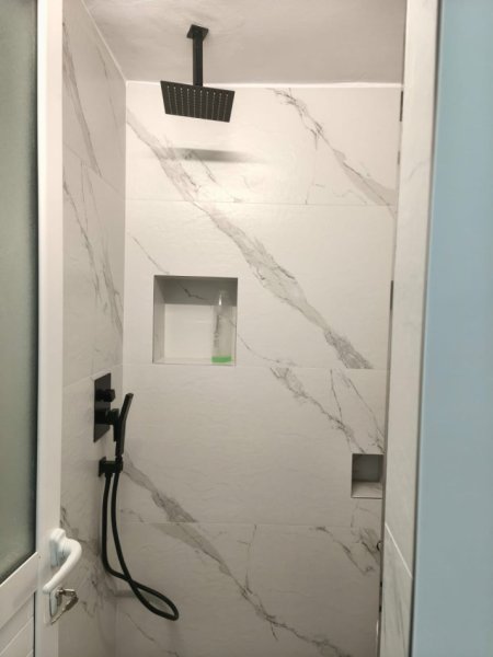 Sarande, dhome ne plazh