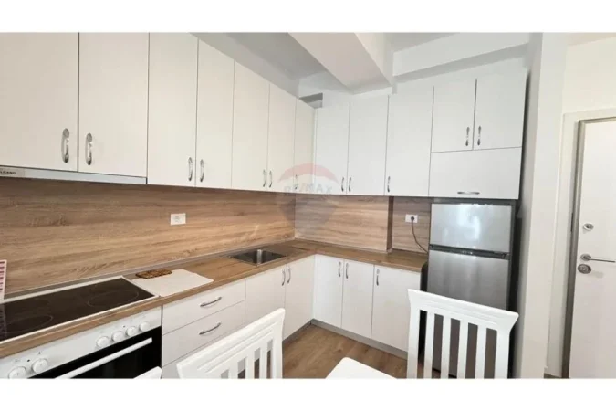 Tirane, jepet me qera apartament 2+1 , 75 m² 550 € (rruga pasho hysa)