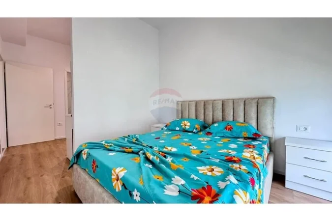 Tirane, jepet me qera apartament 2+1 , 75 m² 550 € (rruga pasho hysa)