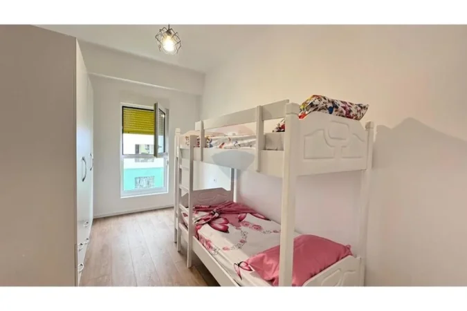 Tirane, jepet me qera apartament 2+1 , 75 m² 550 € (rruga pasho hysa)