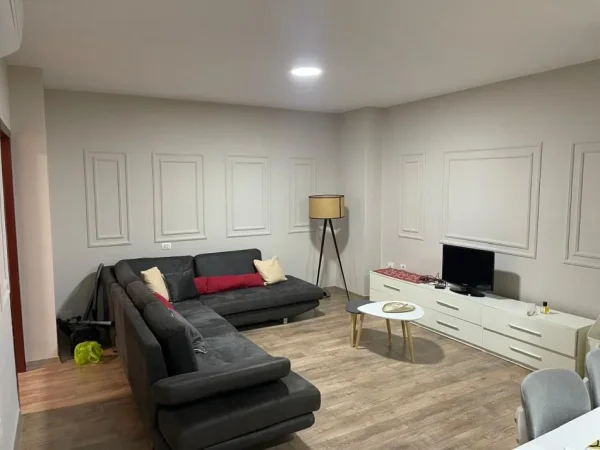 Tirane, jepet me qera apartament 2+1 Kati 3, 120 m² 500 € (*Jepet me Qera Super Apartament 2+1 tek Vila L ne Astir*)