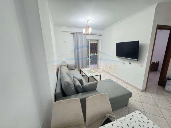 Tirane, jepet me qera apartament 2+1 Kati 2, 92 m² 500 € (Unaza e Re)