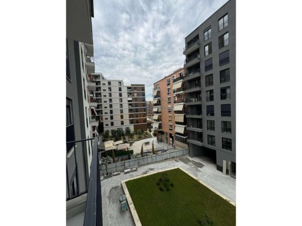 Tirane, jepet me qera apartament 2+1 Kati 3, 88 m² 500 € (UNAZA E RE)