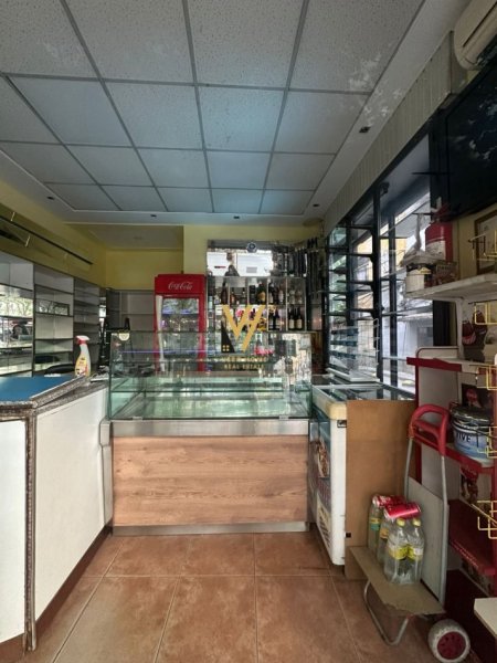 Tirane, jepet me qera dyqan Kati 0, 30 m² 1.300 € (MYSLYM SHYRI)