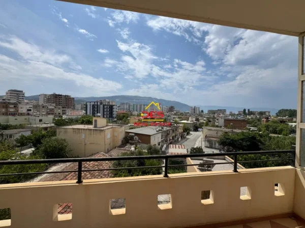 Vlore, shitet apartament 1+1+Ballkon Kati 4, 51 m² 70.000 € (Rruga Zaho Koka)