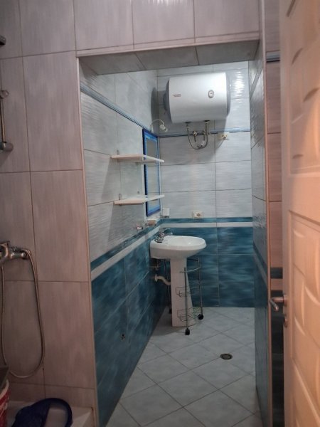 Tirane, jepet me qera apartament 1+1+Aneks+Ballkon Kati 6, 75 m² 600 € (Rruga S.Pasha Mbas MUZEUT KOMBËTAR &amp; RESTORANT Piaca)