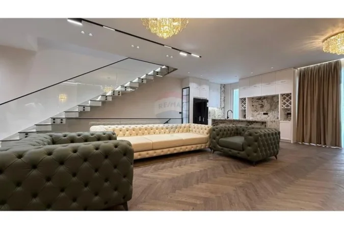 Tirane, jepet me qera Vile 3+1+Ballkon , 370 m² 3.500 € (rruga tiran elbasan)