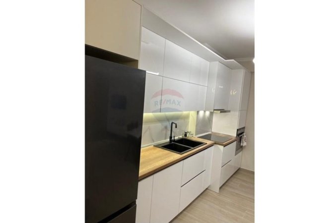 Tirane, jepet me qera apartament 2+1 Kati 6, 85 m² 600 € (Rruga Ndre Mjeda)