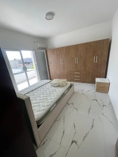 Durres, jepet me qera Vile 3+1+Ballkon Kati 2, 160 m² 500 € (Shenavlash, Lagja 14)
