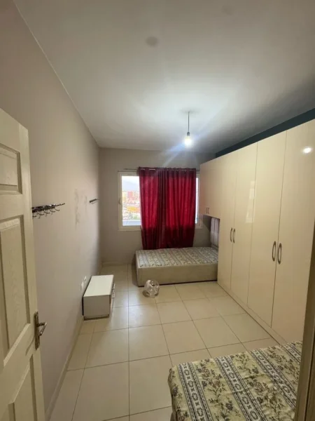 Tirane, jepet me qera apartament 2+1+Ballkon Kati 7, 110 m² 45.000 ALL (Palestra unique, pas spitalit amerikan 3)