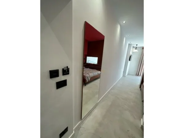 Tirane, shitet apartament 2+1 Kati 5, 220.000 € (Shallvaret)