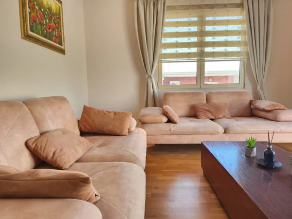 Tirane, shitet apartament+verande | Penthouse 2+1+Ballkon Kati 5, 174 m² 330.000 € (Tek Liqeni i thate)