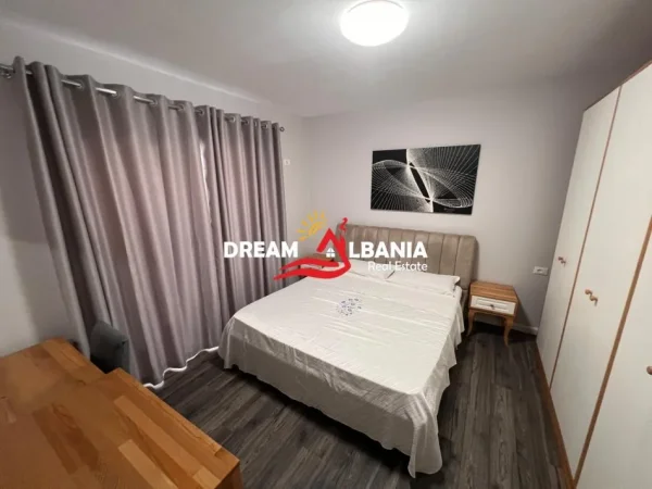 Tirane, jepet me qera apartament 2+1 , 120 m² 700 € 