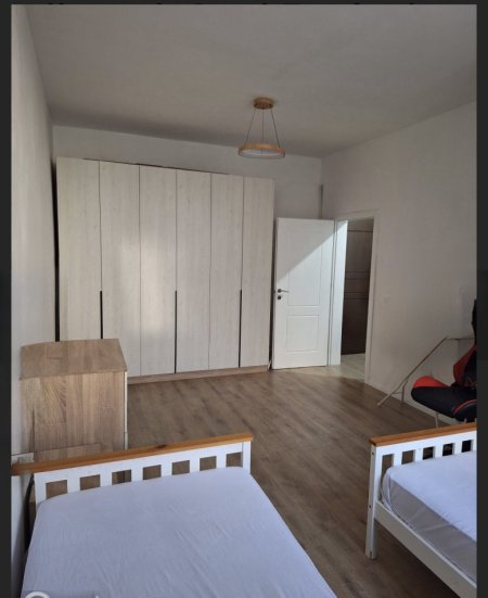 Tirane, jepet me qera apartament 1+1 Kati 1, 60 m² 500 € 