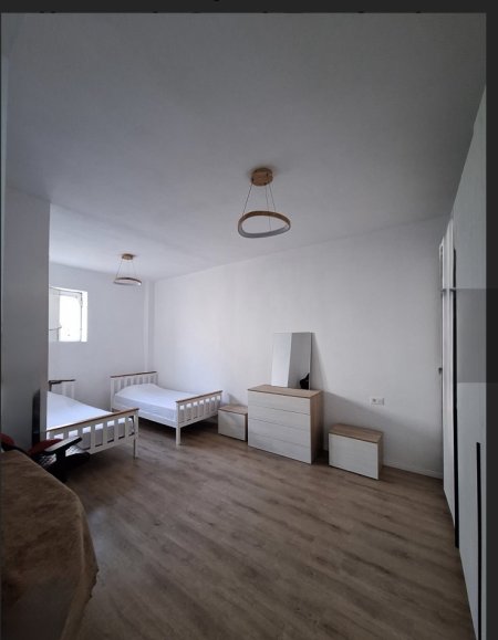 Tirane, jepet me qera apartament 1+1 Kati 1, 60 m² 500 € 