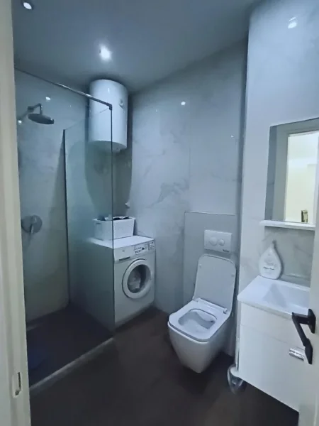 Tirane, jepet me qera apartament 1+1 Kati 2,