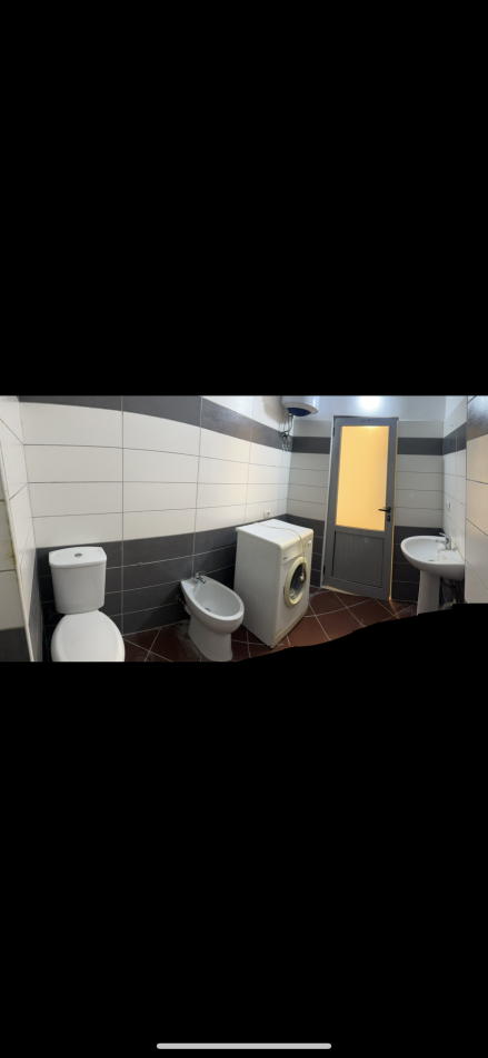 Fier, jepet me qera apartament 2+1+Ballkon Kati 2, 200 € (Kryqezimi semanit, lagja Apollonia)