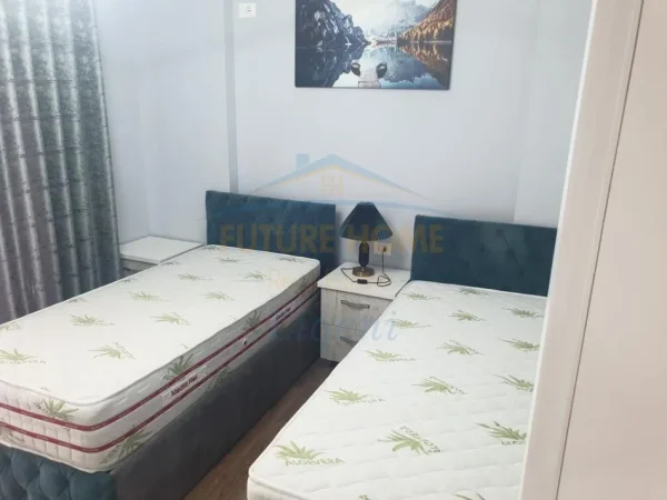 Tirane, jepet me qera apartament 2+1 Kati 2, 85 m² 725 € (Ish Parku Autobuzave)