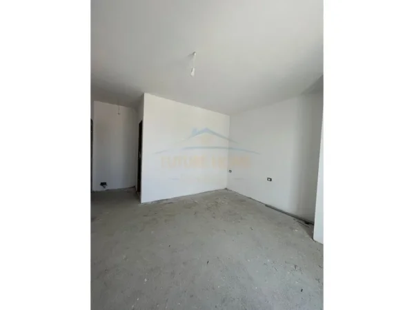 Tirane, shitet apartament 2+1 Kati 1, 116 m² 186.000 € (Rruga Besa)
