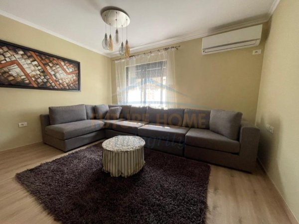 Tirane, jepet me qera apartament 2+1 Kati 4, 66 m² 600 € (Stadiumi Dinamo)
