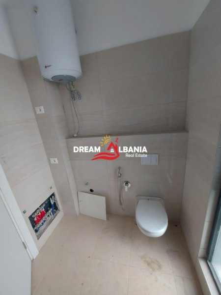 Tirane, jepet me qera apartament 2+1 , 92 m² 800 € 