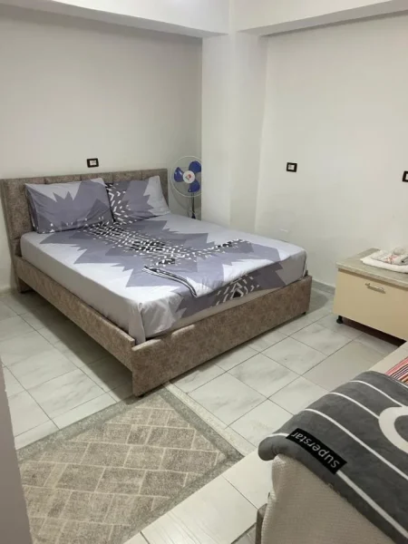 Tirane, jepet me qera apartament 1+1 Kati 1, 70 m² 410 € (pazari i ri)