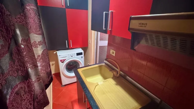 Garsoniere (€250) Kinostudio