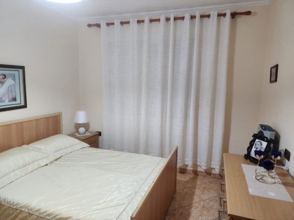 Tirane, jepet me qera apartament 1+1+Aneks Kati 4, 60 m² 400 € (Berryli-Unaza e Vogel)
