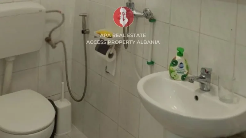 Tirane, jepet me qera apartament 1+1 Kati 1, 60 m² 600 € (Rruga Myslym Shyri)