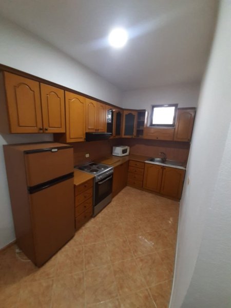 Tirane, jepet me qera apartament 1+1 Kati 1, 60 m² 350 € (Siri Kodra)