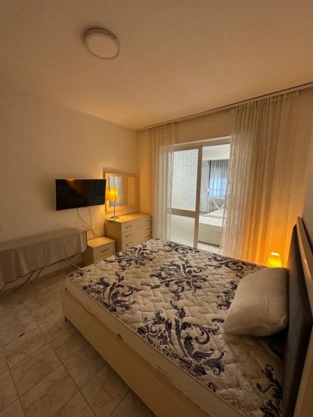 Tirane, jepet me qera apartament 2+1 Kati 2, 90 m² 600 € (Rruga e Elbasanit)