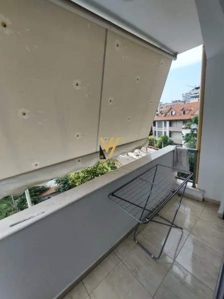 Tirane, jepet me qera apartament 2+1+Ballkon Kati 2, 80 m² 700 € (RRUGA IBRAHIM DERVISHI)