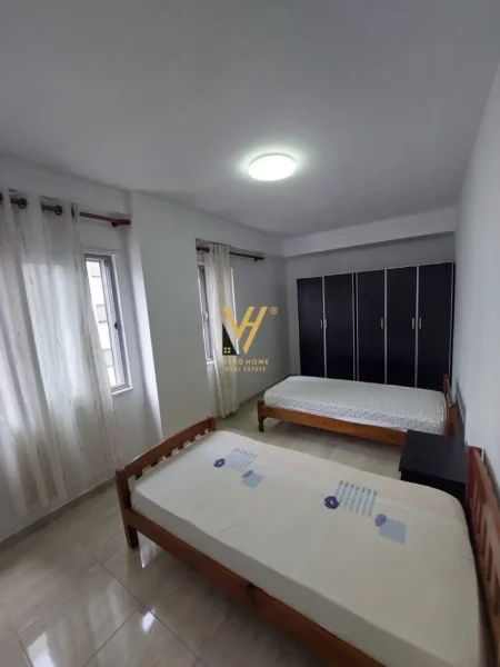 Tirane, jepet me qera apartament 2+1+Ballkon Kati 2, 80 m² 700 € (RRUGA IBRAHIM DERVISHI)