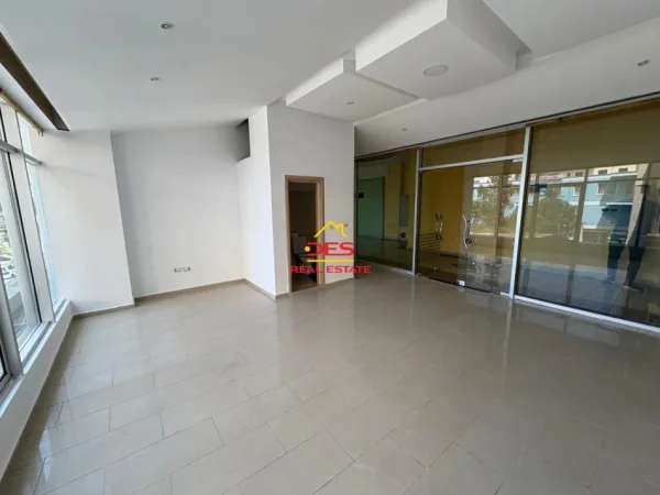 Vlore, shitet ambjent biznesi Kati 2, 33 m² 39.500 € (Rruga Sadik Zotaj)