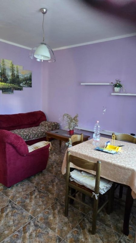 Durres, jepet me qera apartament 1+1+Aneks+Ballkon Kati 3, 56 m² 400 € (L 9 , RR. A GOGA)