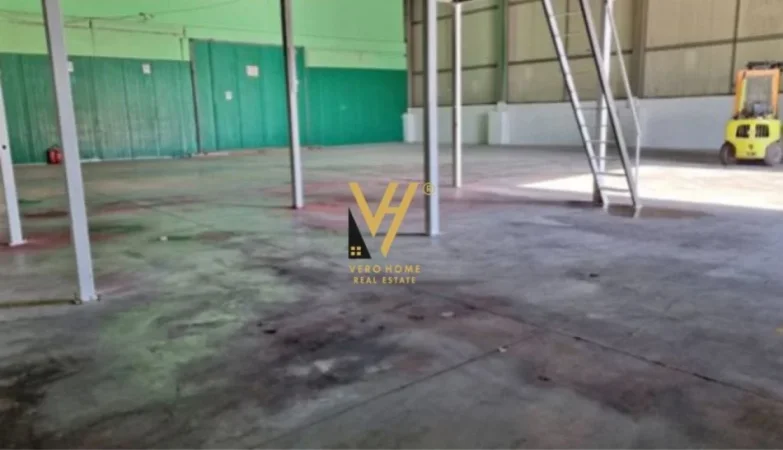 Shqiperi, jepet me qera magazine Kati 0, 600 m² 1.700 € (QTU)