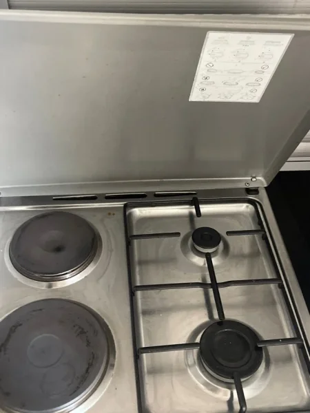 Tirane, shes Shitet sobe