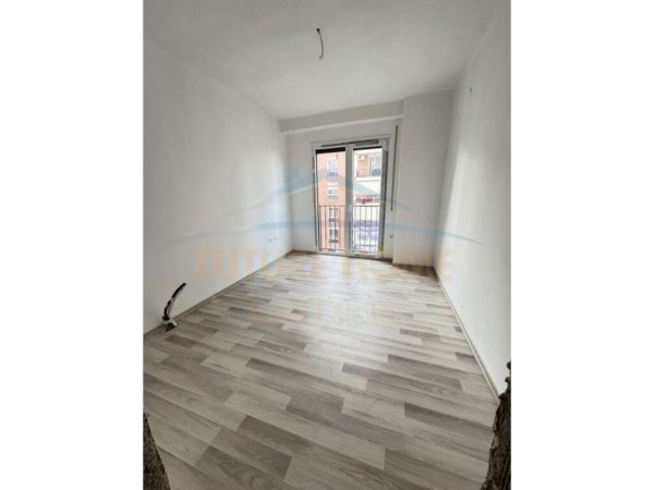 Tirane, shitet apartament 2+1 Kati 3, 107 m² 144.000 €  UNA47900