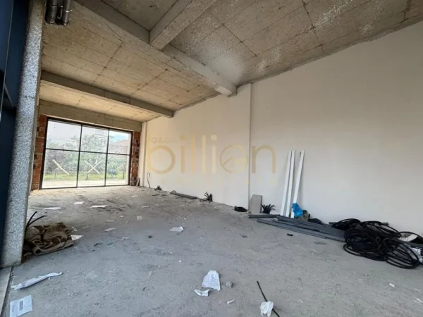 Tirane, jepet me qera , 93 m² 1.200 € (RRUGA RIZA CEROVA)
