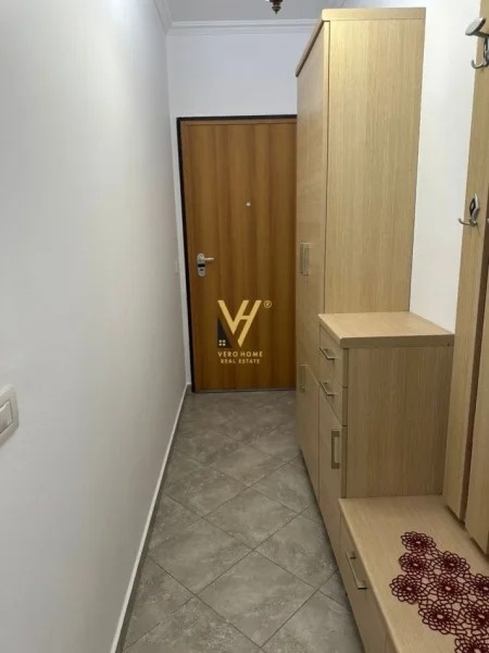 Tirane, jepet me qera apartament 2+1+Ballkon Kati 3, 120 m² 700 € (RRUGA E ELBASANIT)