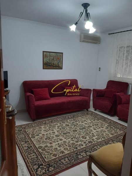 Tirane, jepet me qera apartament 2+1 Kati 3, 75 m² 600 € (ISH BLLOKU)