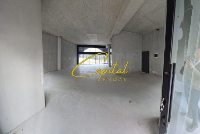 Tirane, jepet me qera ambjent biznesi Kati 0, 127 m² 1.270 € (ASTIR)
