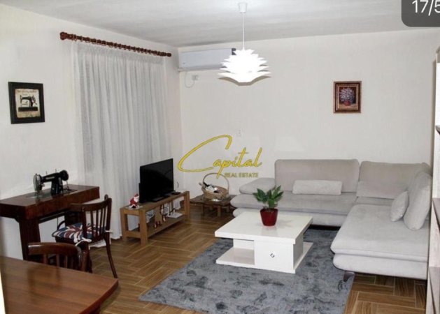 Tirane, jepet me qera apartament 1+1 Kati 3, 55 m² 450 € (SHKOLLA E BASHKUAR)